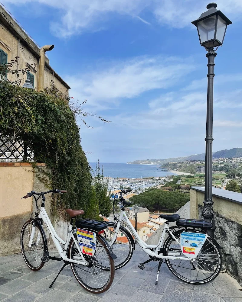 Baci & Bici - Rental of Car and Scooter
