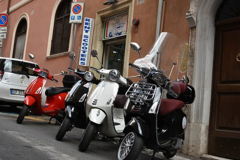 Barberini Noleggio scooter