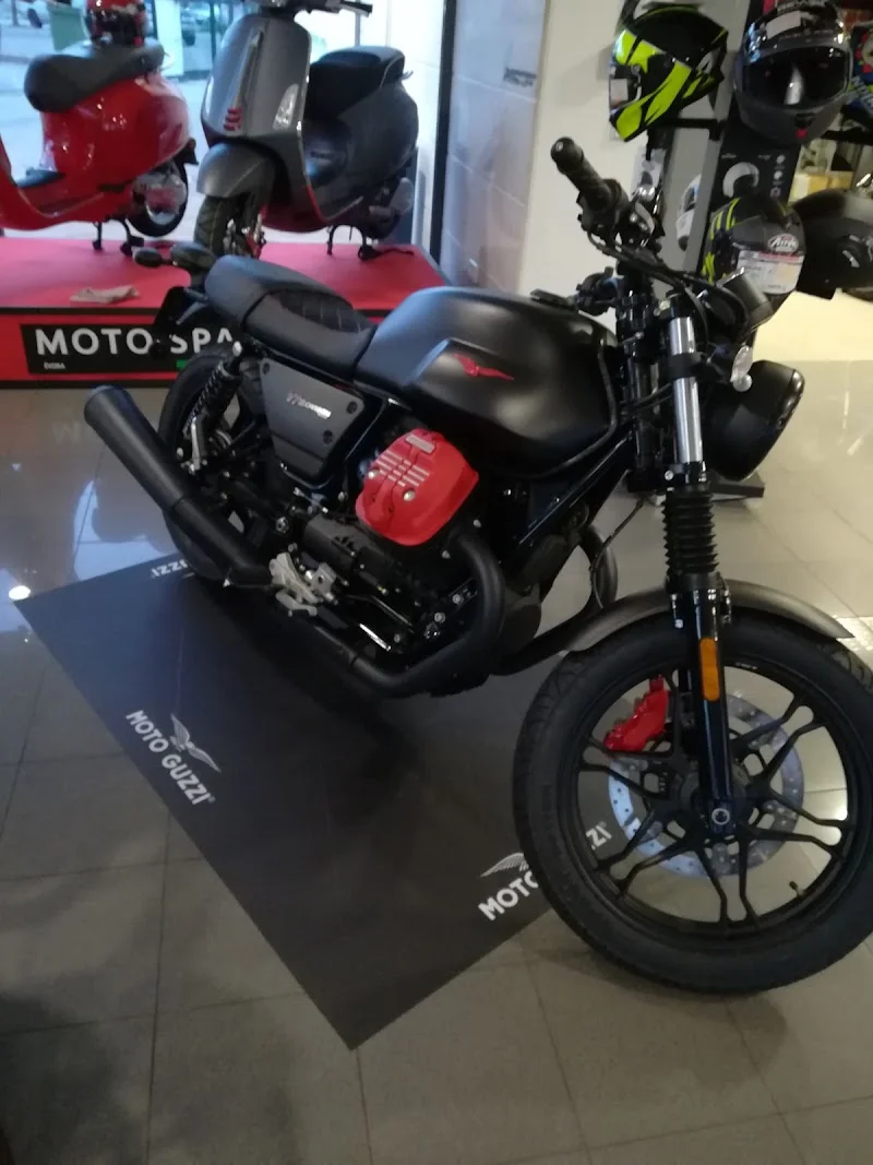 Moto Spazio Aveiro Stand Vicente